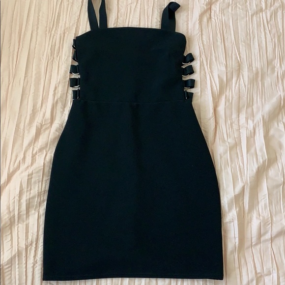 Black dress - Picture 2 of 3